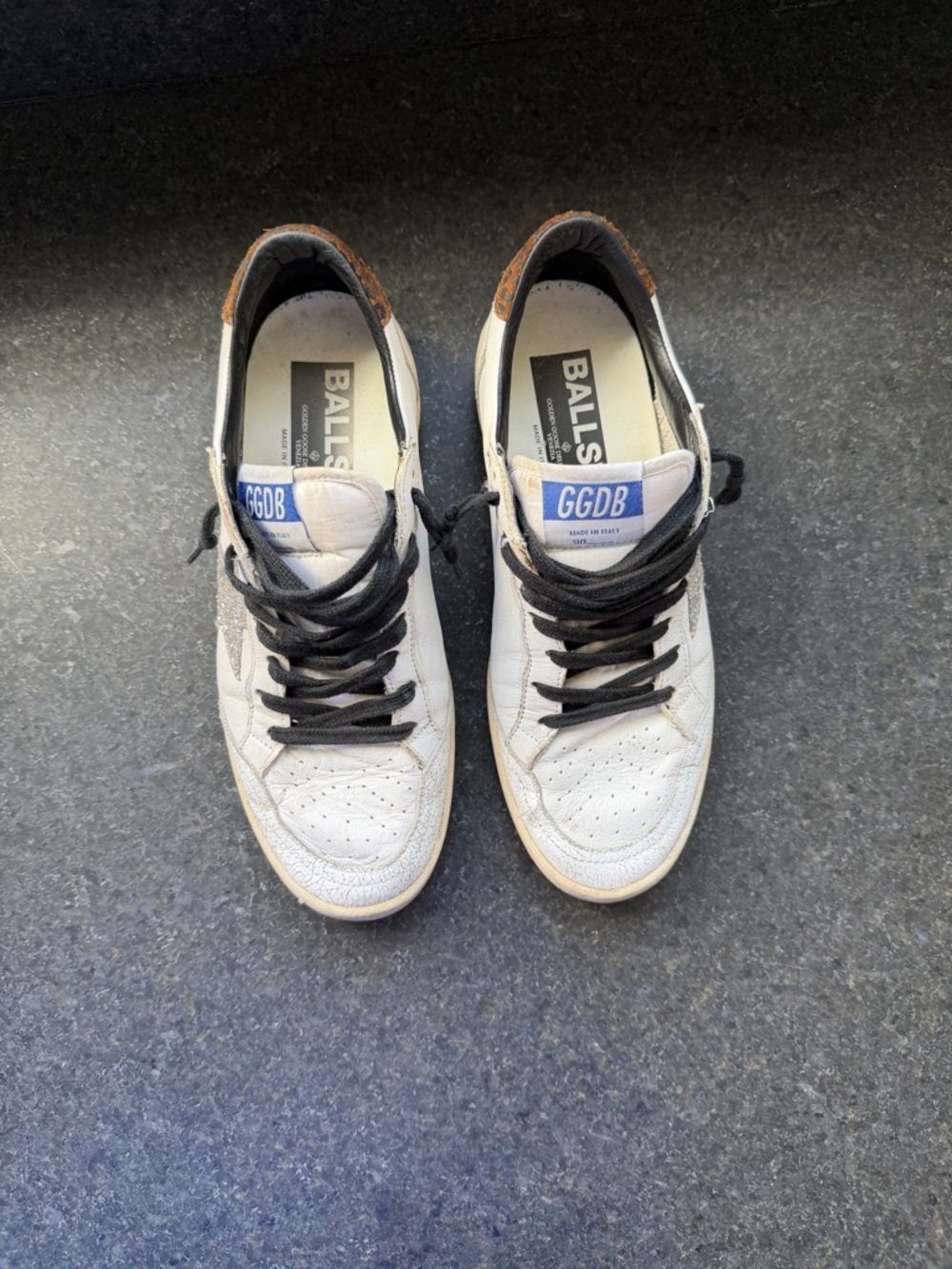 Golden Goose White Leather Low-Top Sneakers with Black Laces - Picture 3 of 8